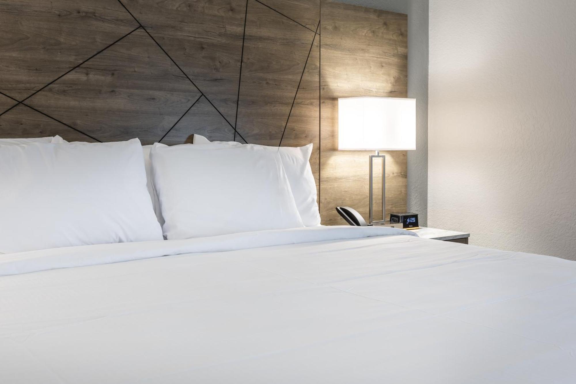 Rodeway Inn & Suites Near Outlet Mall - אשוויל מראה חיצוני תמונה