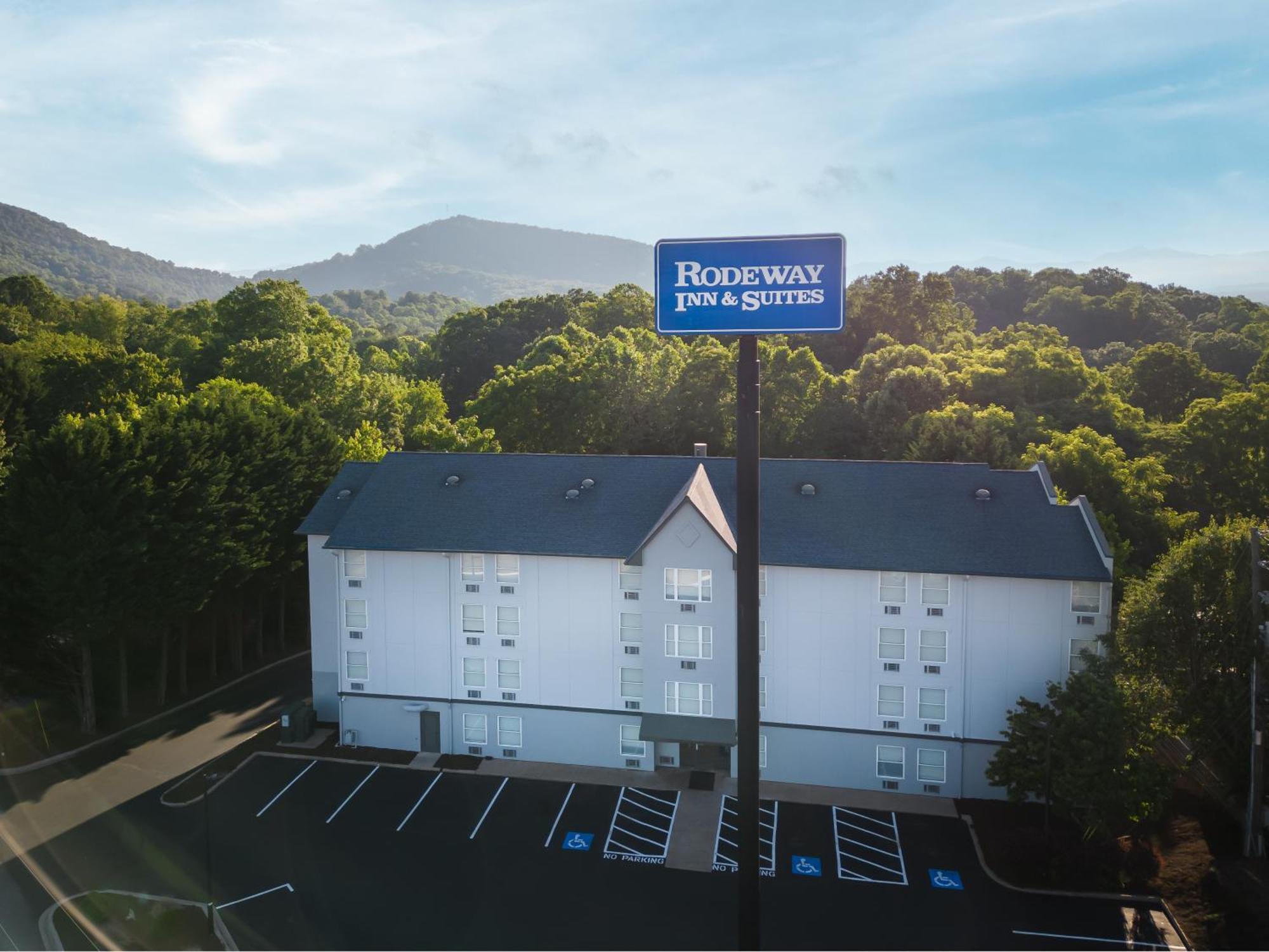 Rodeway Inn & Suites Near Outlet Mall - אשוויל מראה חיצוני תמונה