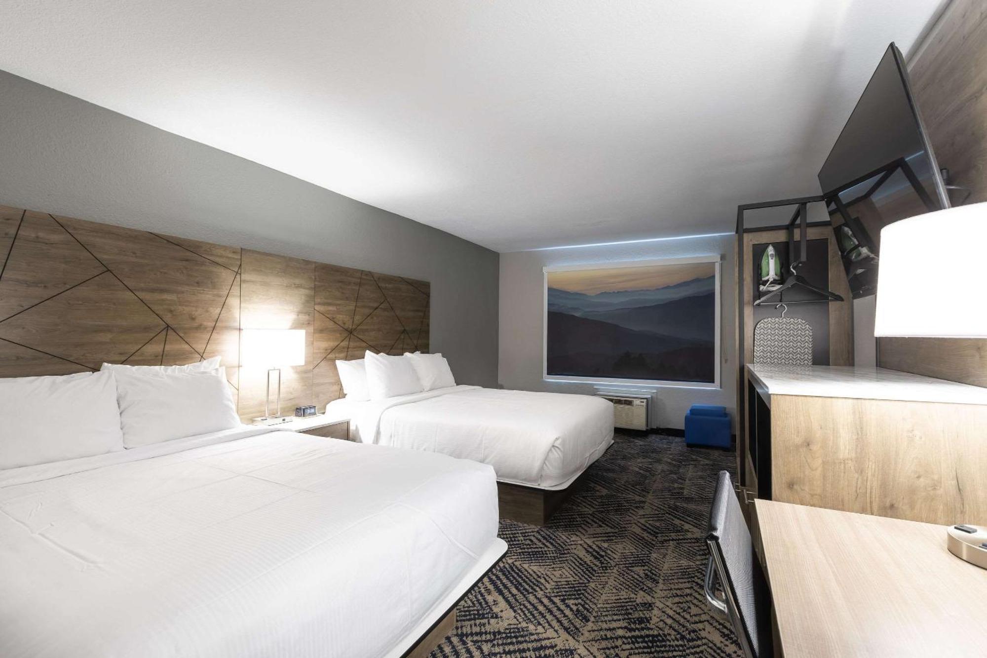 Rodeway Inn & Suites Near Outlet Mall - אשוויל מראה חיצוני תמונה