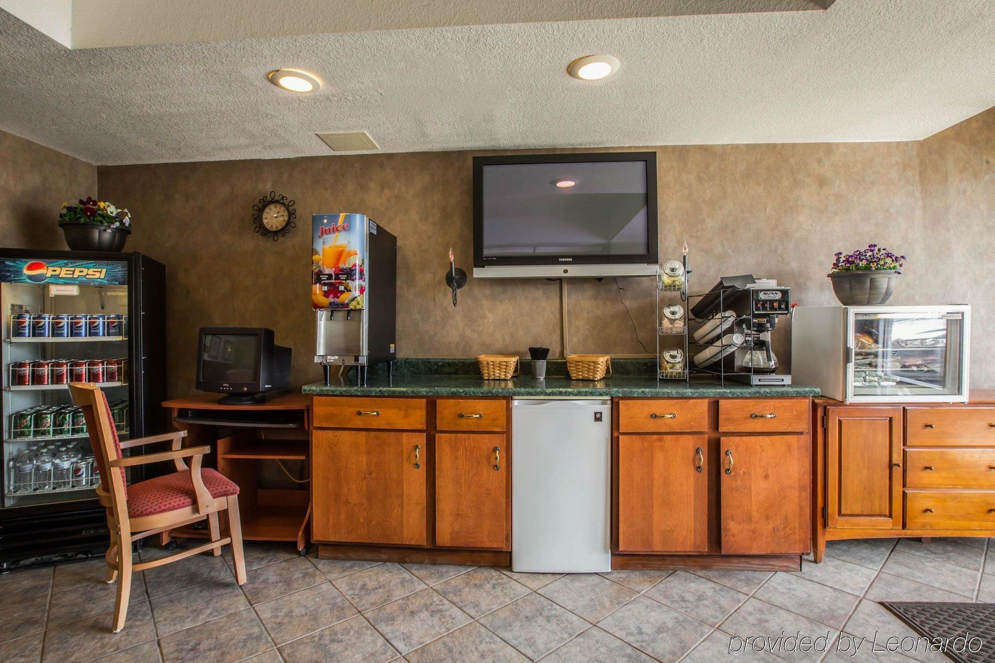 Rodeway Inn & Suites Near Outlet Mall - אשוויל מראה חיצוני תמונה