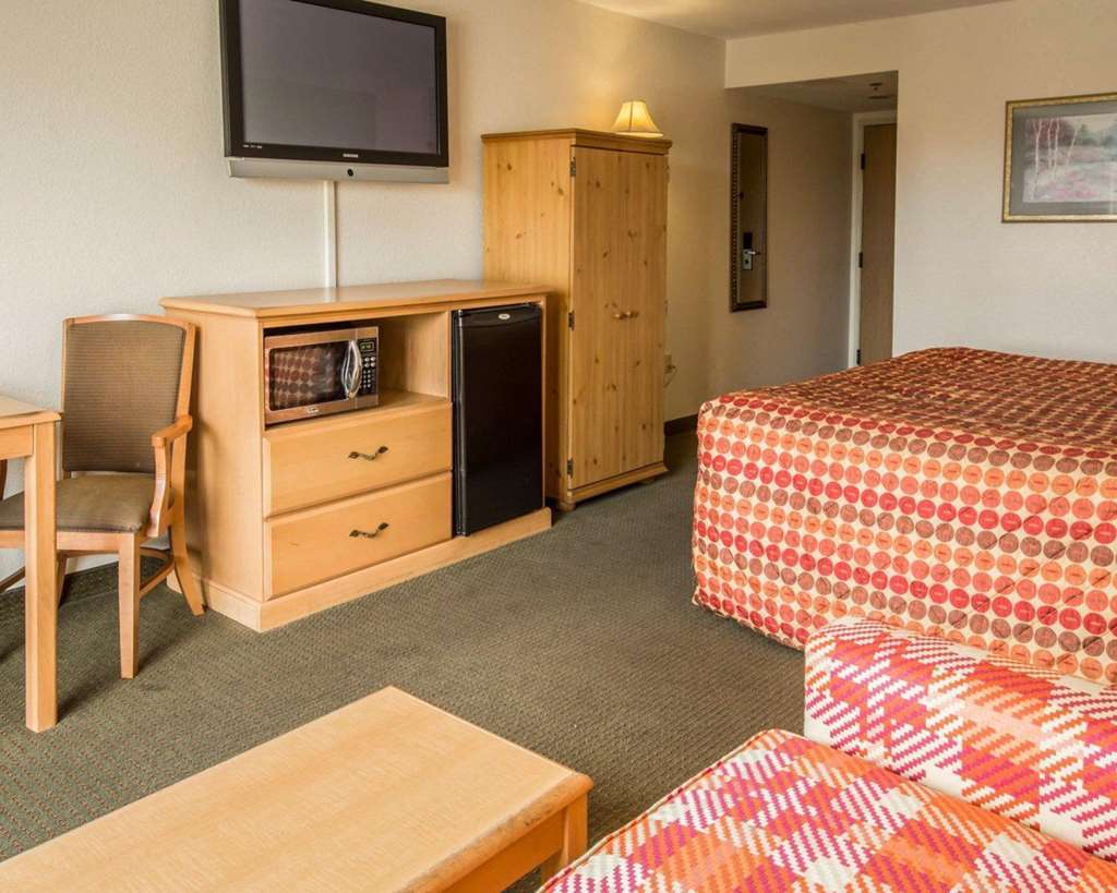 Rodeway Inn & Suites Near Outlet Mall - אשוויל חדר תמונה
