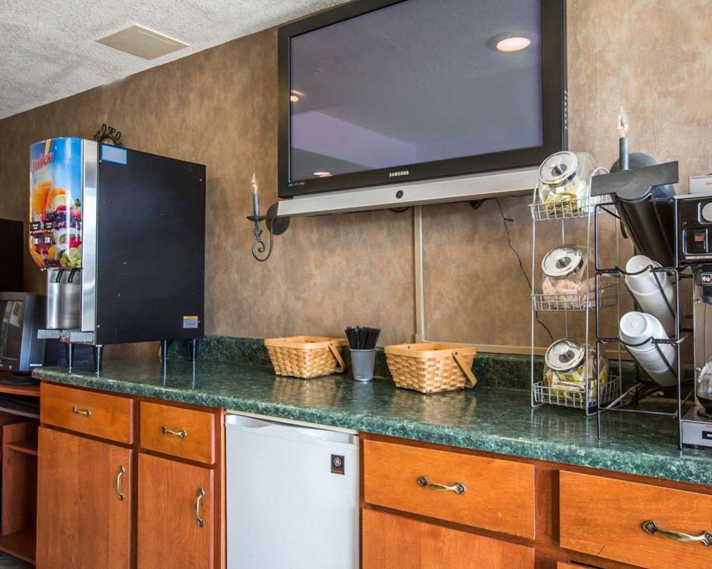 Rodeway Inn & Suites Near Outlet Mall - אשוויל מסעדה תמונה