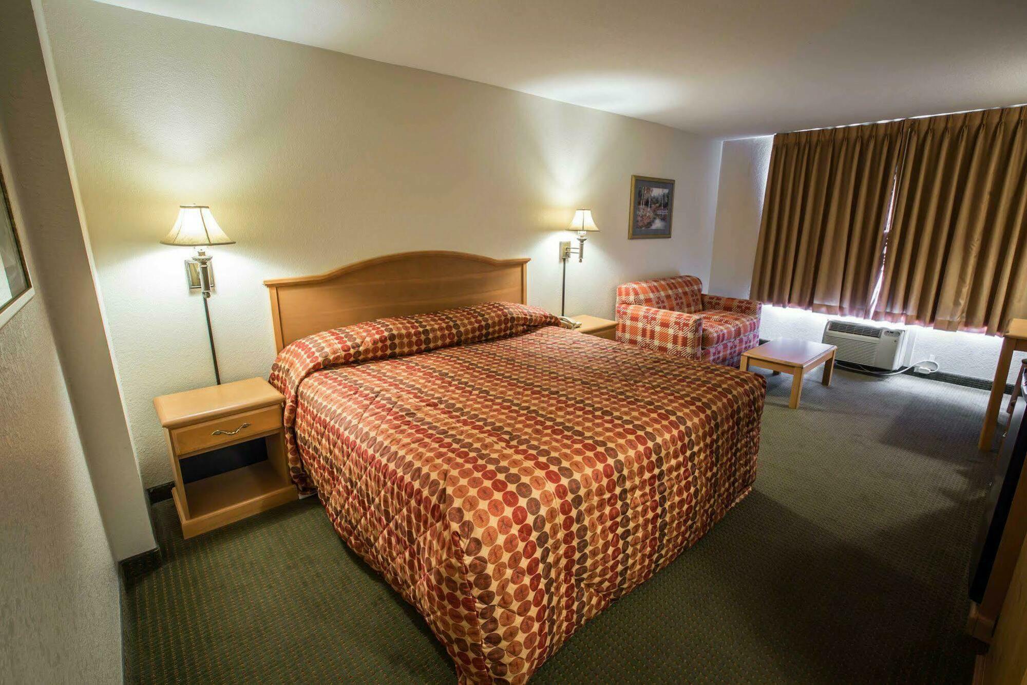 Rodeway Inn & Suites Near Outlet Mall - אשוויל מראה חיצוני תמונה